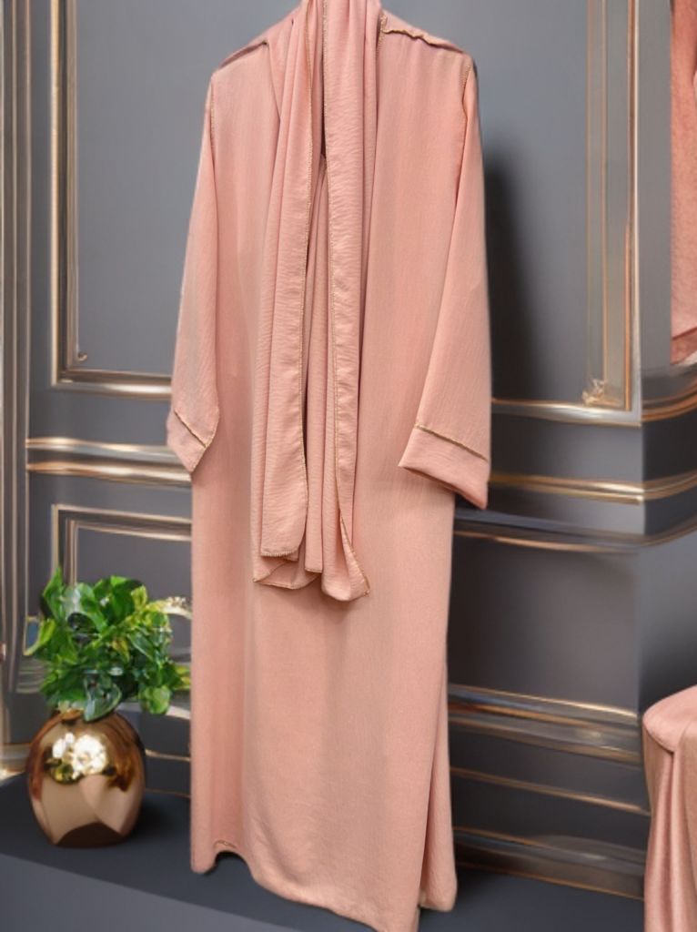 Abaya mit Goldumrandung